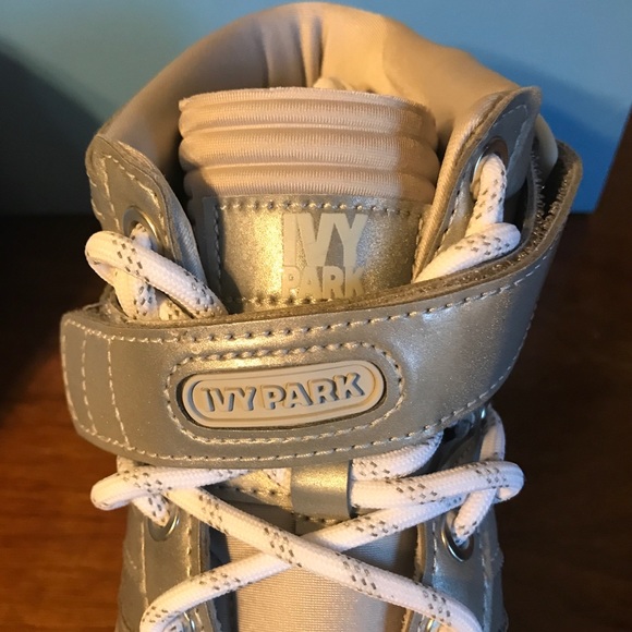 ADIDAS Ivy Park Forum Mid Icy Park Silver Metallic - Picture 4 of 11